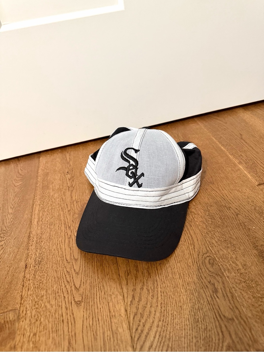 Chicago White Sox Logo Inside Out Rally Baseball Cap Stadium Hat Cotton MLB
EUC!